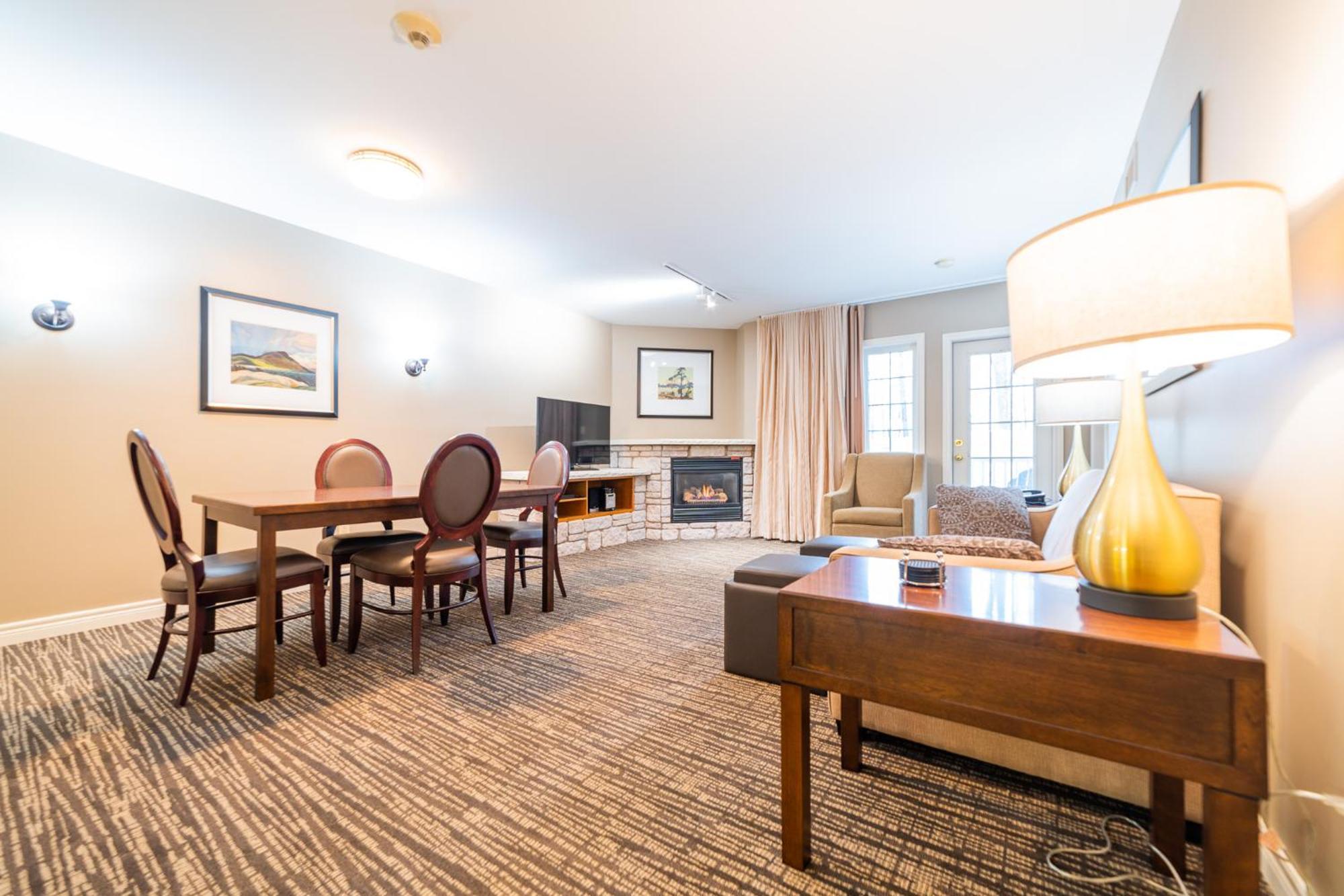 Horseshoe Valley Suites - The Aurora Shanty Bay Eksteriør billede